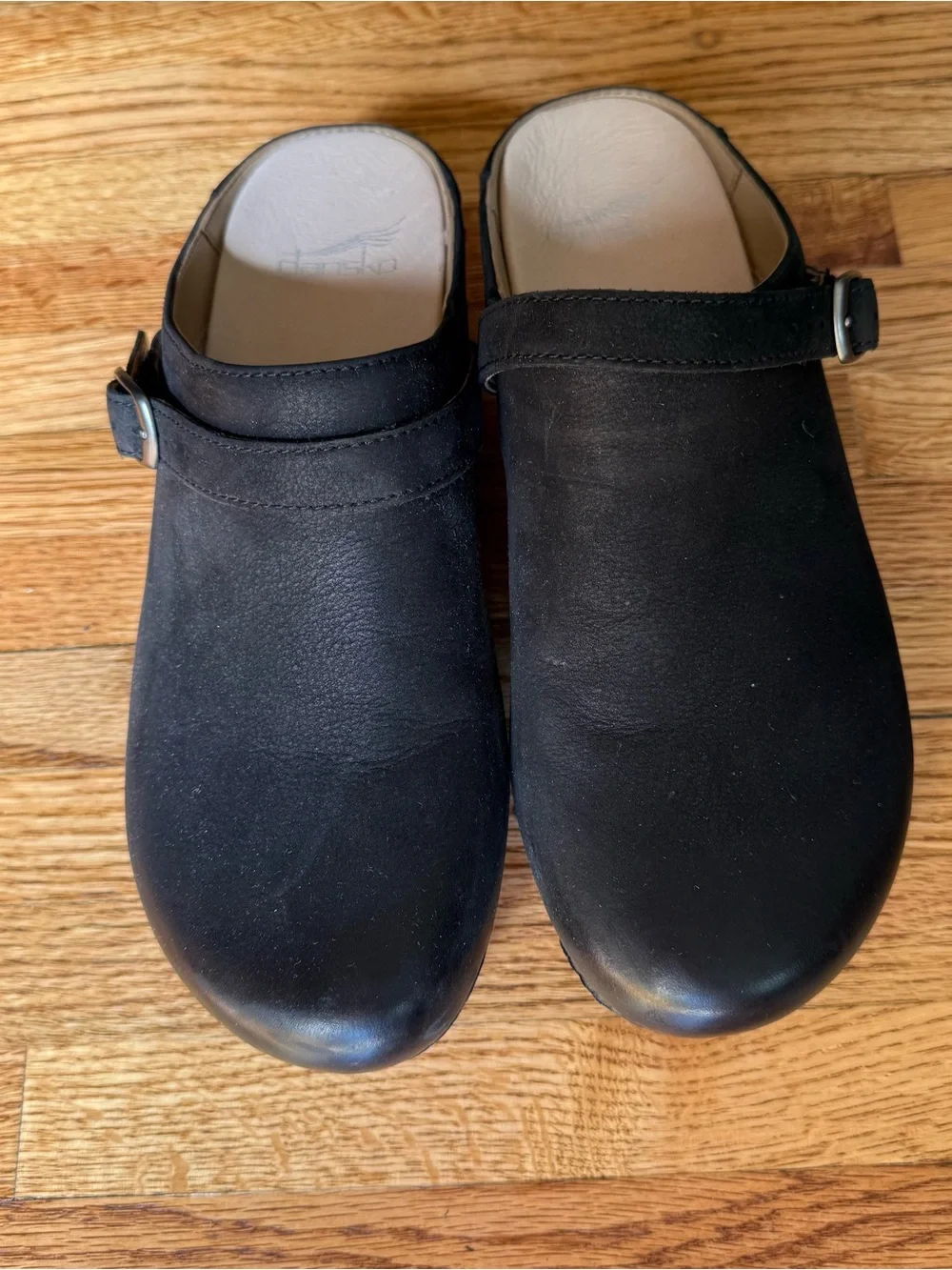 Women's Dansko Berry Clog Black Burnished Nubuck